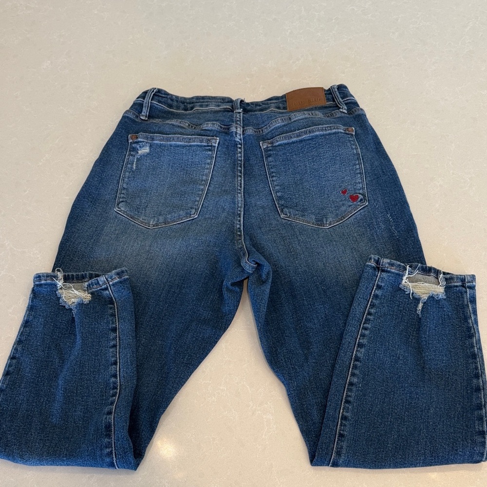 Judy Blue Woman’s Boyfriend Jeans - Picture 11 of 12